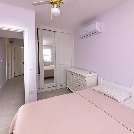 Appartement Charming Duplex With Pool And Stunning Mediterranean View In